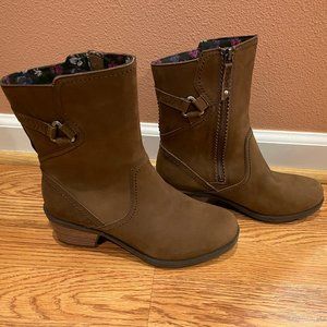 New Teva Women's 'Bison ' Mid height Boot - Sz. 8M US